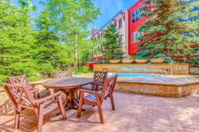 1 Bedroom Mountain Chic Condo In River Run Village Just A Short Walk To Shopping, Dining, And Skiing